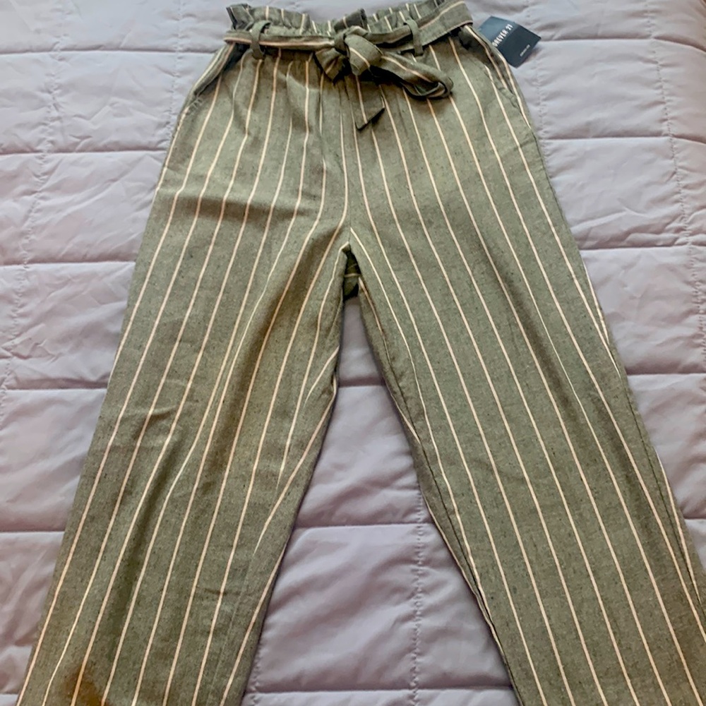 NWT Forever21 Green and White Striped Paperbag Pants Size Small